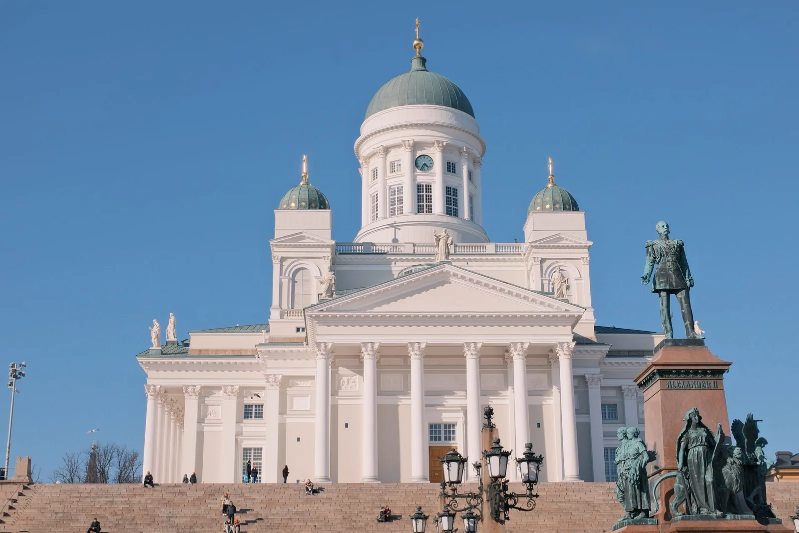 Helsingin tuomiokirkko portaineen