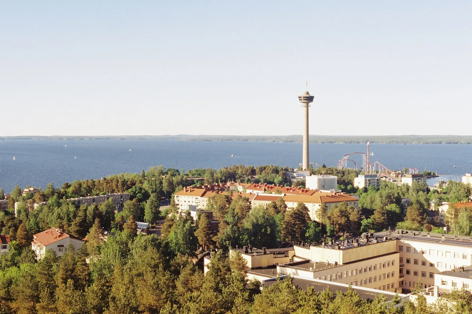Ilmakuva Tampereen keskustasta, Näsinneulasta ja Näsijärvestä